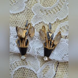 Vintage Austrian Gold and Black Floral Clipon Earrings